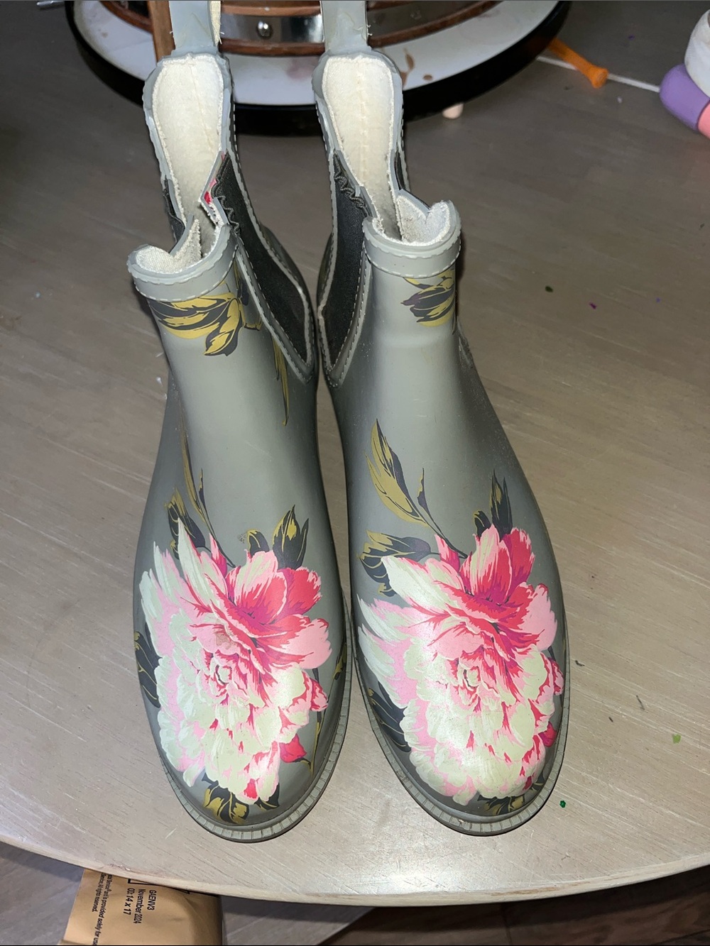 Women’s Gray Floral Rain Ankle Boots - Pink Flower Painted detail
